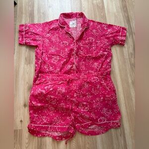 Printfresh pajamas in size 1x. Pink with short sleeves and matching shirts.